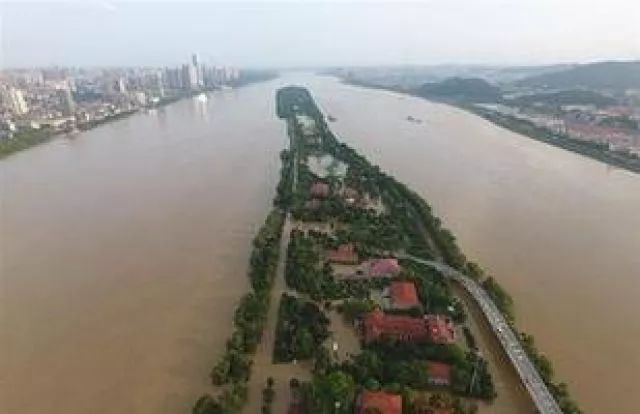 成都 景区突发洪水：成都特大洪水 